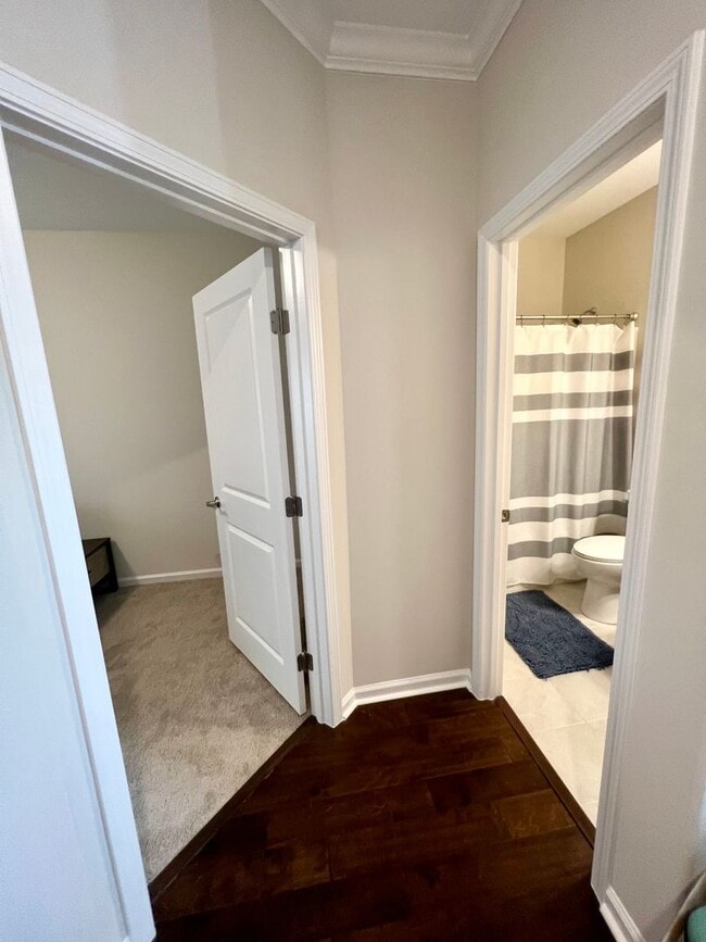 Building Photo - Stunning well kept 4 bed/ 3 bath home!