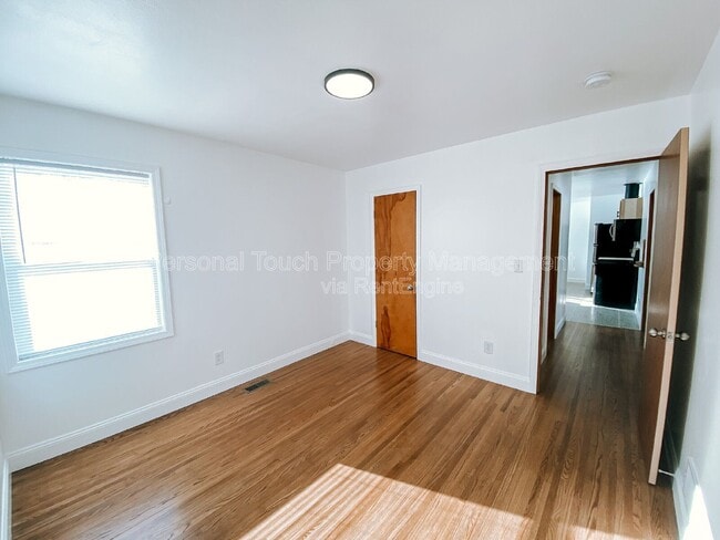 Building Photo - 1610 2nd St N