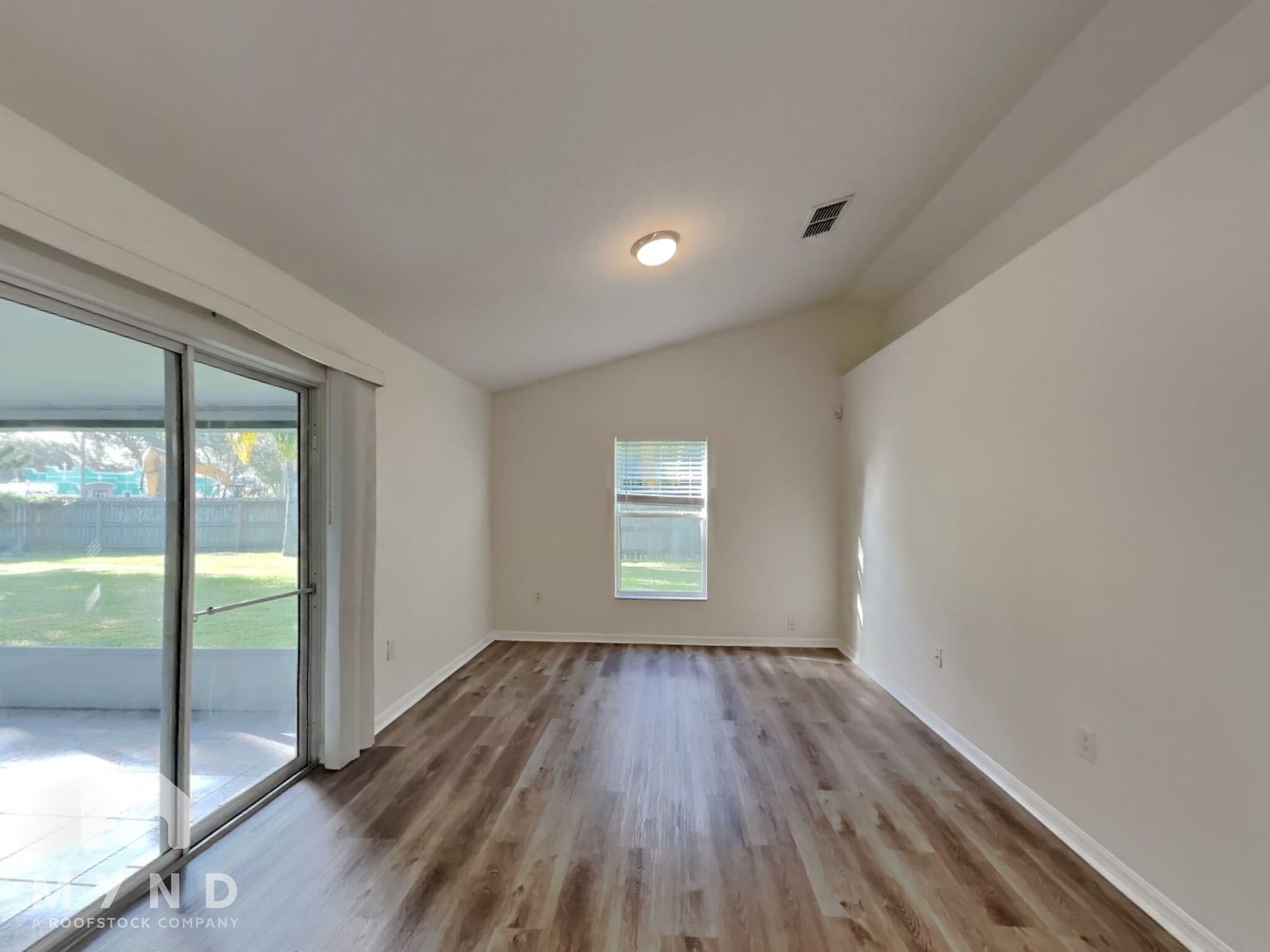 Building Photo - 2617 Hawthorne Ln