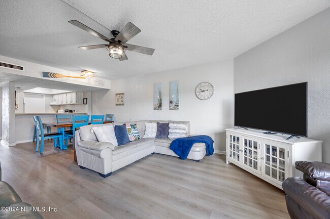 Building Photo - 5650 A1A S