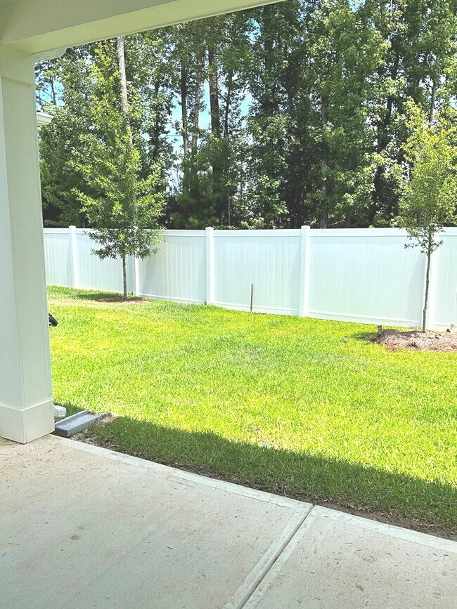 Building Photo - Elegant Living in Westbrook @ Savannah Quarters