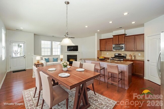 Building Photo - 8273 Viewpoint Lane