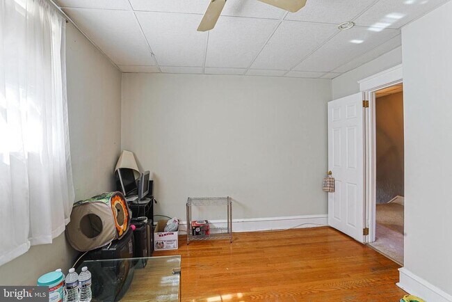 Building Photo - 947 Duncan Ave