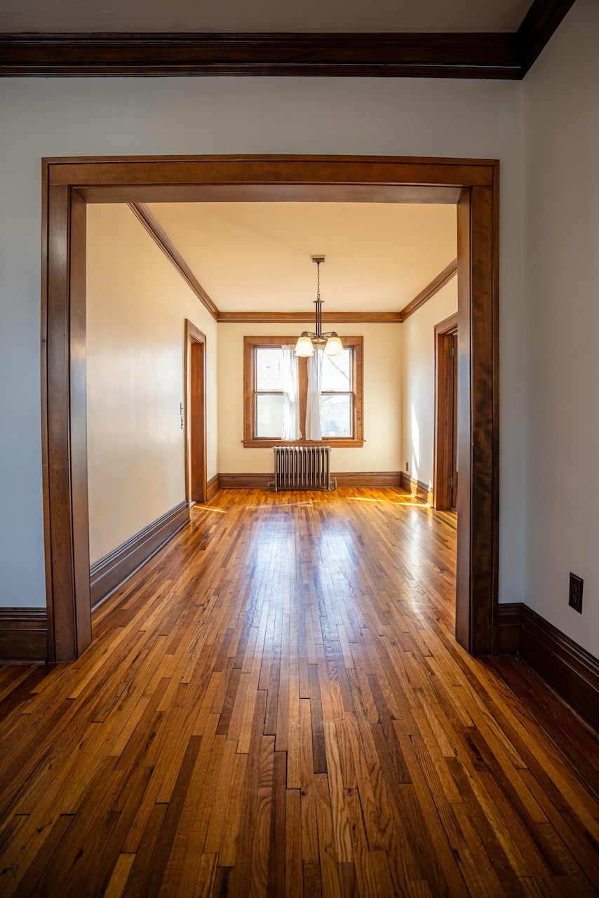 Building Photo - 707 W 44th St