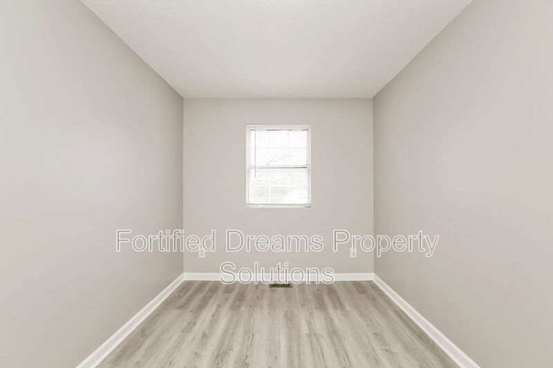 Building Photo - 2208 Gable Way