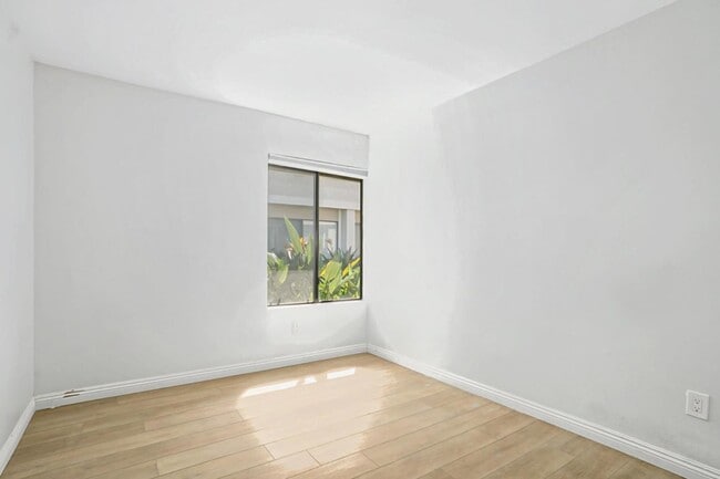Building Photo - 3857 Camino Lindo
