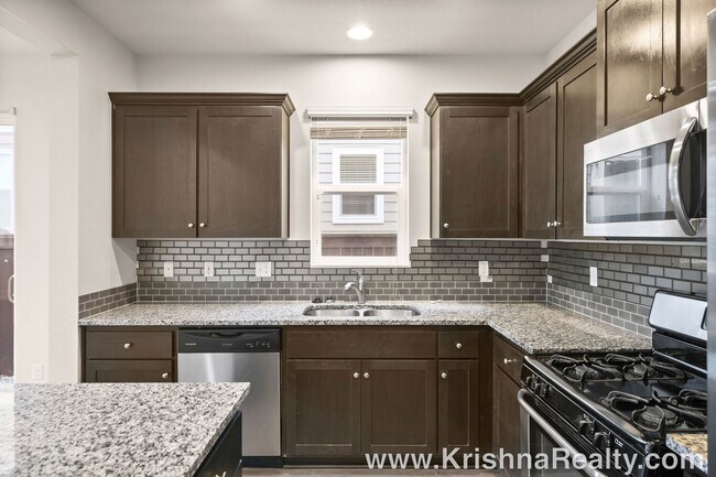 Building Photo - 7263 NW 165th Ave