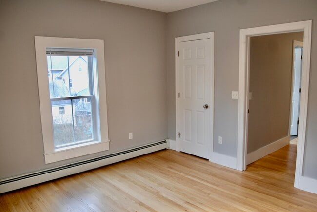 Building Photo - 34 Broadway