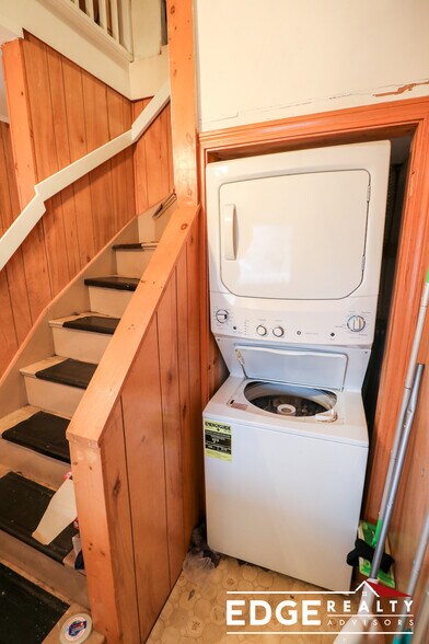 Building Photo - 43 Newcastle Rd