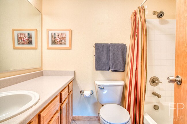 Building Photo - Top Floor and Updated Home with Great View...