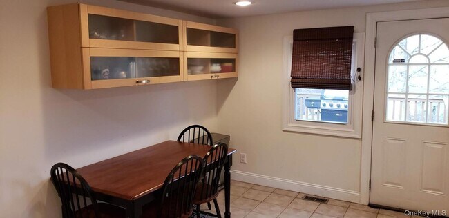 Building Photo - 55 S Hill Rd