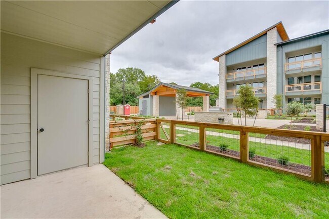 Building Photo - 4704 Sunset Trail