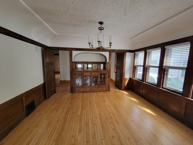 Building Photo - 1544 N 59th St