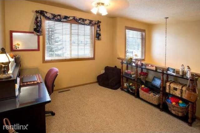 Building Photo - 2 br, 2 bath Townhome - 7845 Autumn Ridge Ave