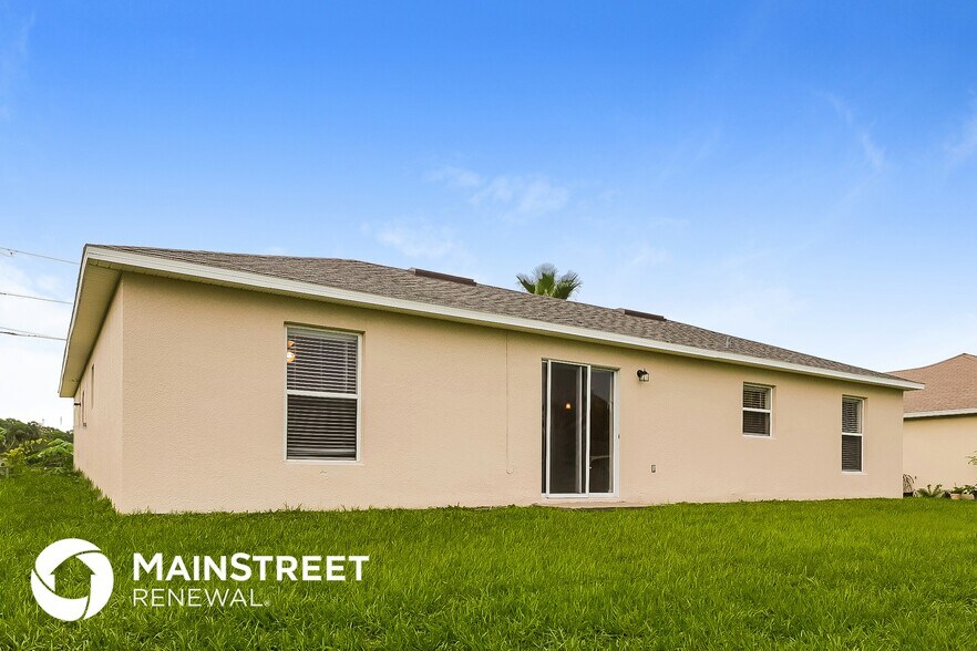 Building Photo - 15 Sawfish Ln