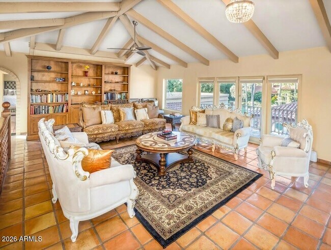 Building Photo - 7156 Oakmont Dr