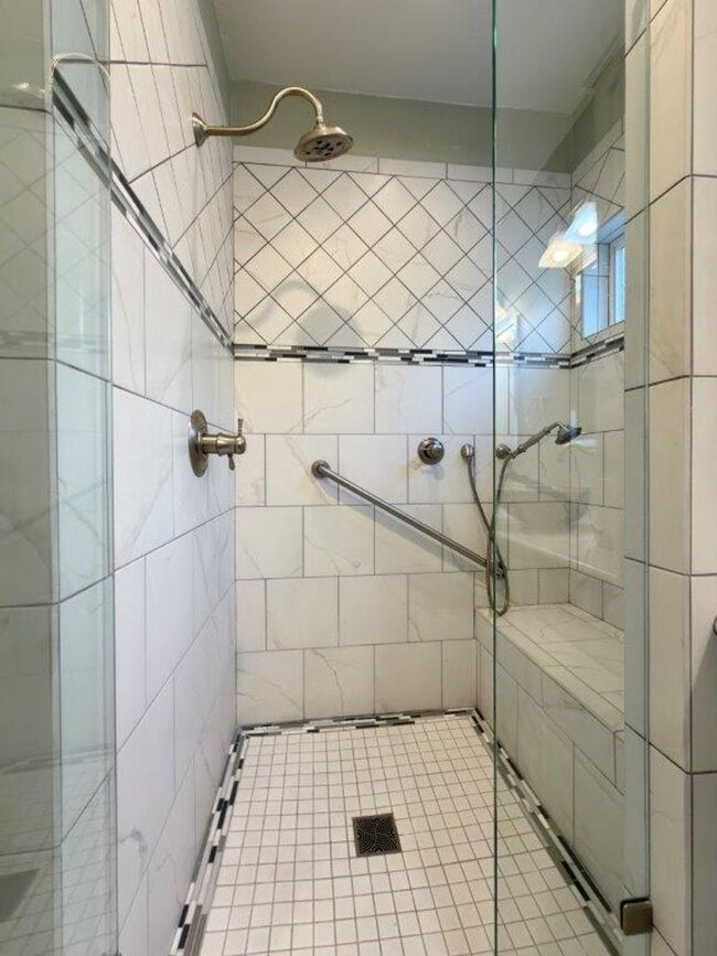 Building Photo - Coveted Napa Yacht Club 3 Bedrooms, 2 1/2 Bathrooms, w/ 1st Level Primary Bedroom/Bath