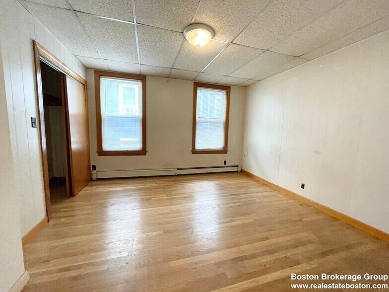 Building Photo - 5 Oswald St