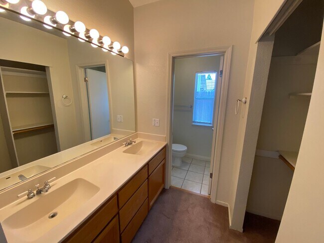 Building Photo - Cozy Single-Story in Quiet Antelope Neighborhood!