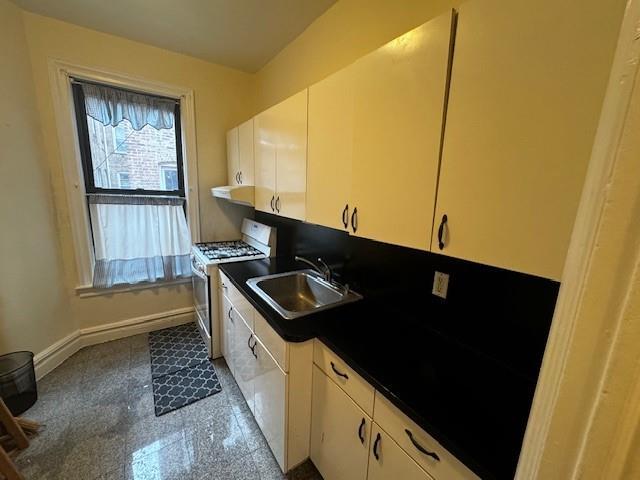 Building Photo - 545 92nd St