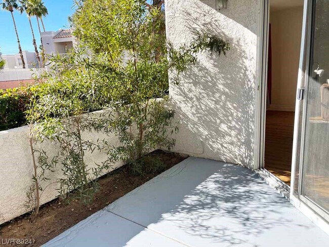 Building Photo - 6800 E Lake Mead Blvd
