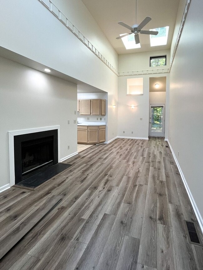 Building Photo - 2BD/2BA In Birnam Wood Near Stonefield & A...