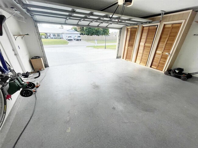 Building Photo - 357 NE Gulfstream Ave