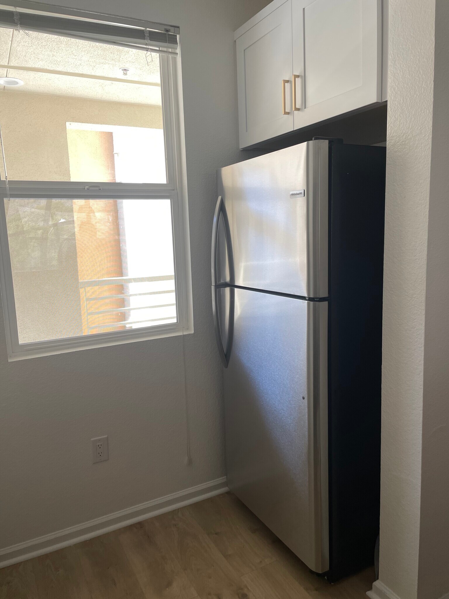Spacious new refrigerator with top loading freezer - 1 Crescent Way