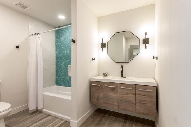 Building Photo - 6701 E Culver St