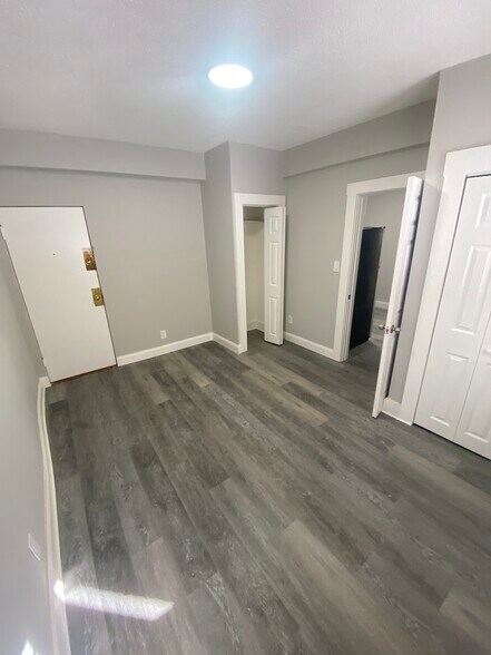 Building Photo - 472 Norfolk St