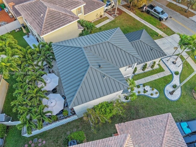 Building Photo - 18087 SW 30th Ct