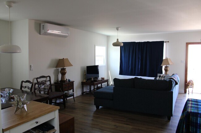 Building Photo - 2824 8th Ave