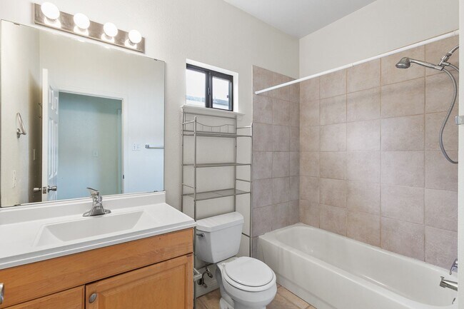 Building Photo - Massive 3 Bedroom, 3 Bath Duplex