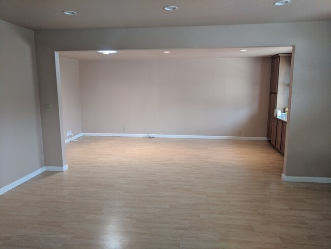 Building Photo - Nice Updated Home for Rent