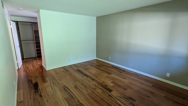 Building Photo - 20812 4th St