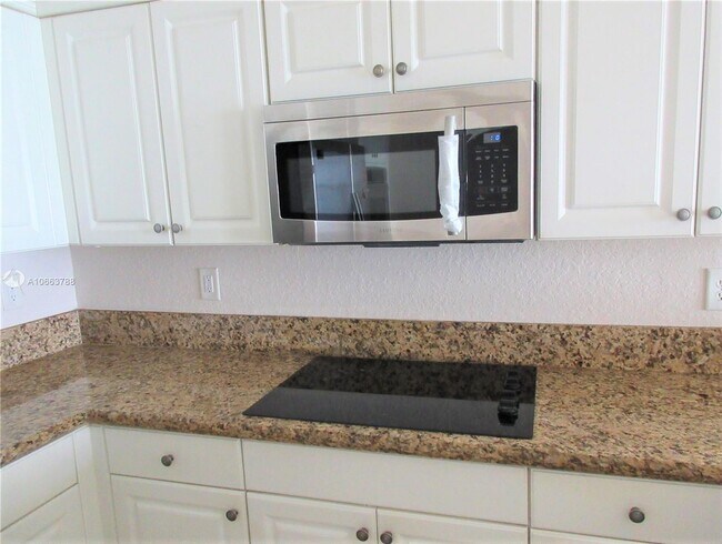 Building Photo - 17992 41st SW St