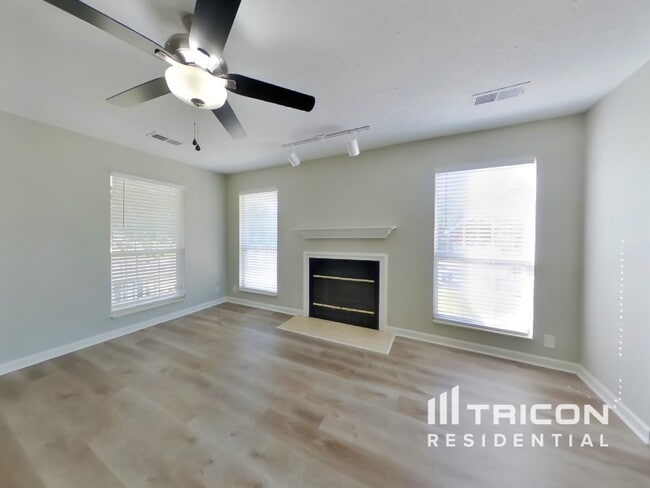 Building Photo - 1022 Ridge Trail