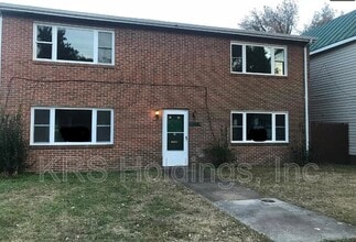 Building Photo - 3320 Lyons Ave