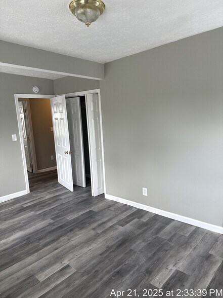 Building Photo - 463 Carvel Beach Rd