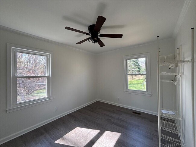 Building Photo - 3854 Davis St