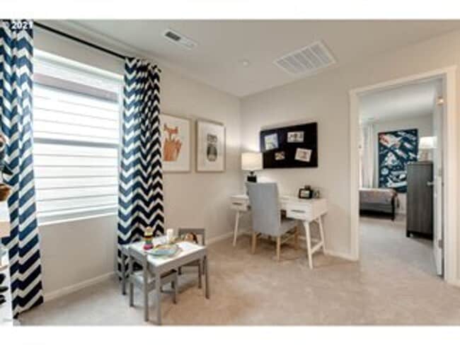 Building Photo - 3 Bed 2.5 Bath Home in Vancouver! Stainles...