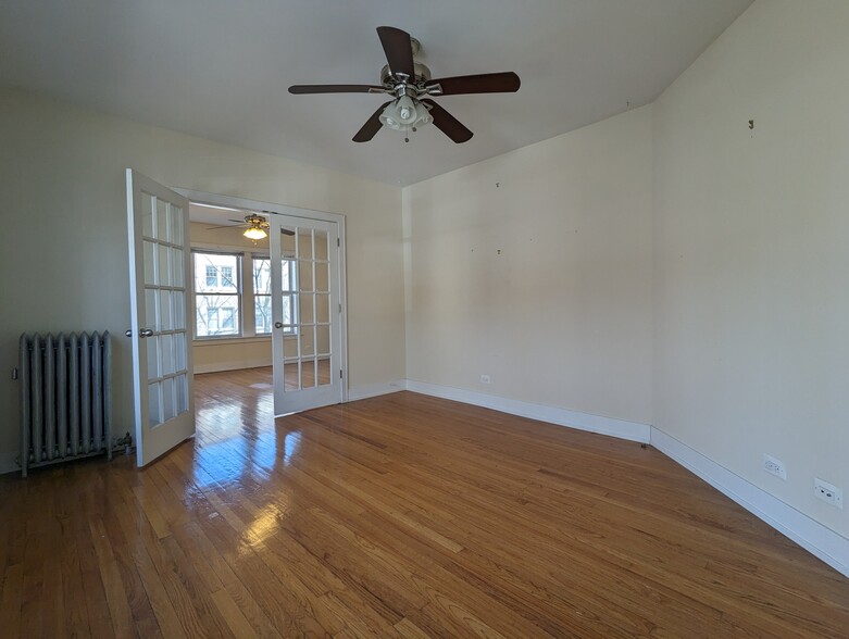 Building Photo - 1919 W Winona St