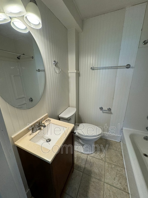 Building Photo - 46 Old Amherst Rd