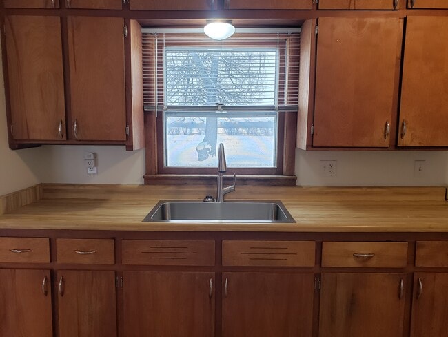 Building Photo - 2980 Hope Rd