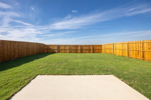 Building Photo - 5953 Sahara Dr