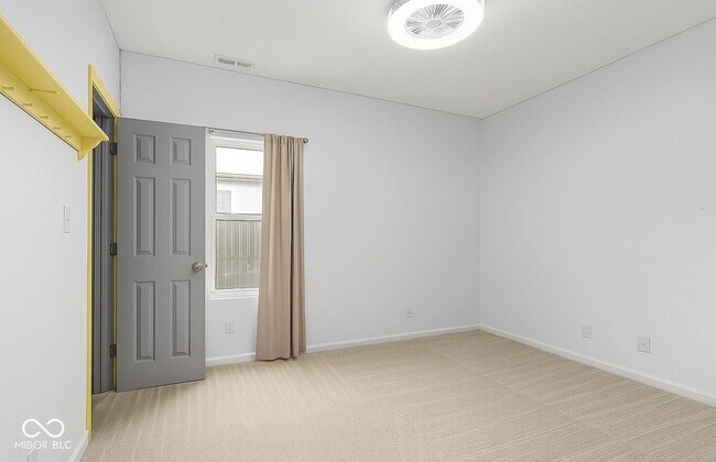 Building Photo - 4570 Matthew St