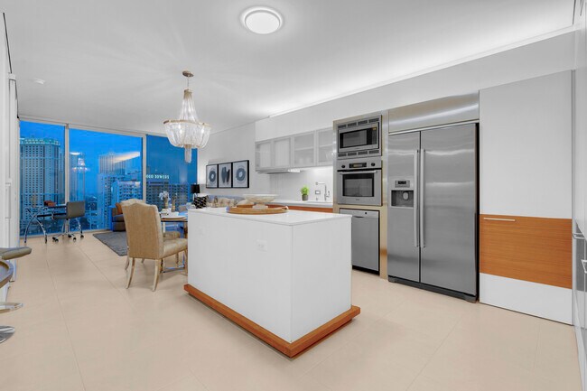 Building Photo - 3722 S Las Vegas Blvd