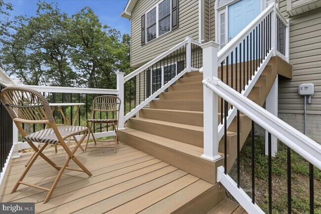 Building Photo - 1617 Tomahawk Trail