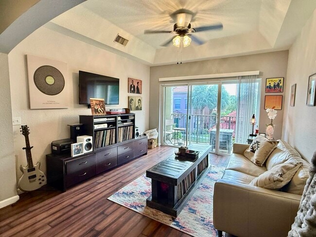 Primary Photo - 1603 Belmont Pl