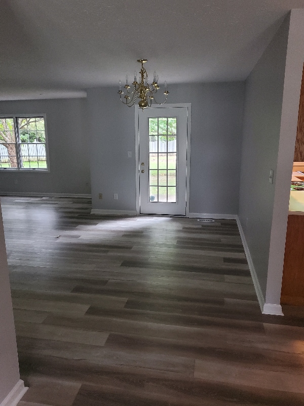 Building Photo - 529 Ravens Lake Dr